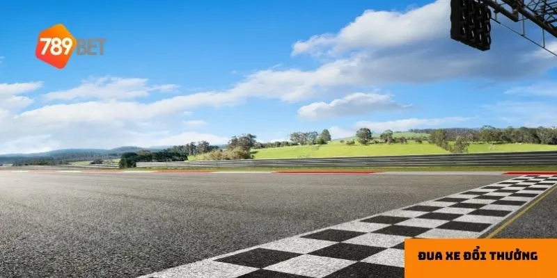 Tận dụng tính năng tăng tốc giúp bạn chiếm ưu thế trên đường đua.